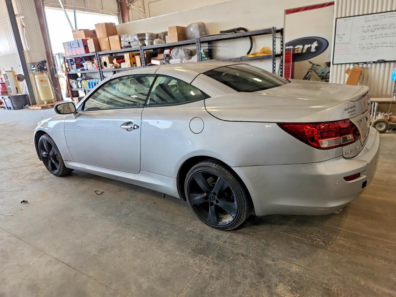 2010 Lexus Is 350 - Image 2
