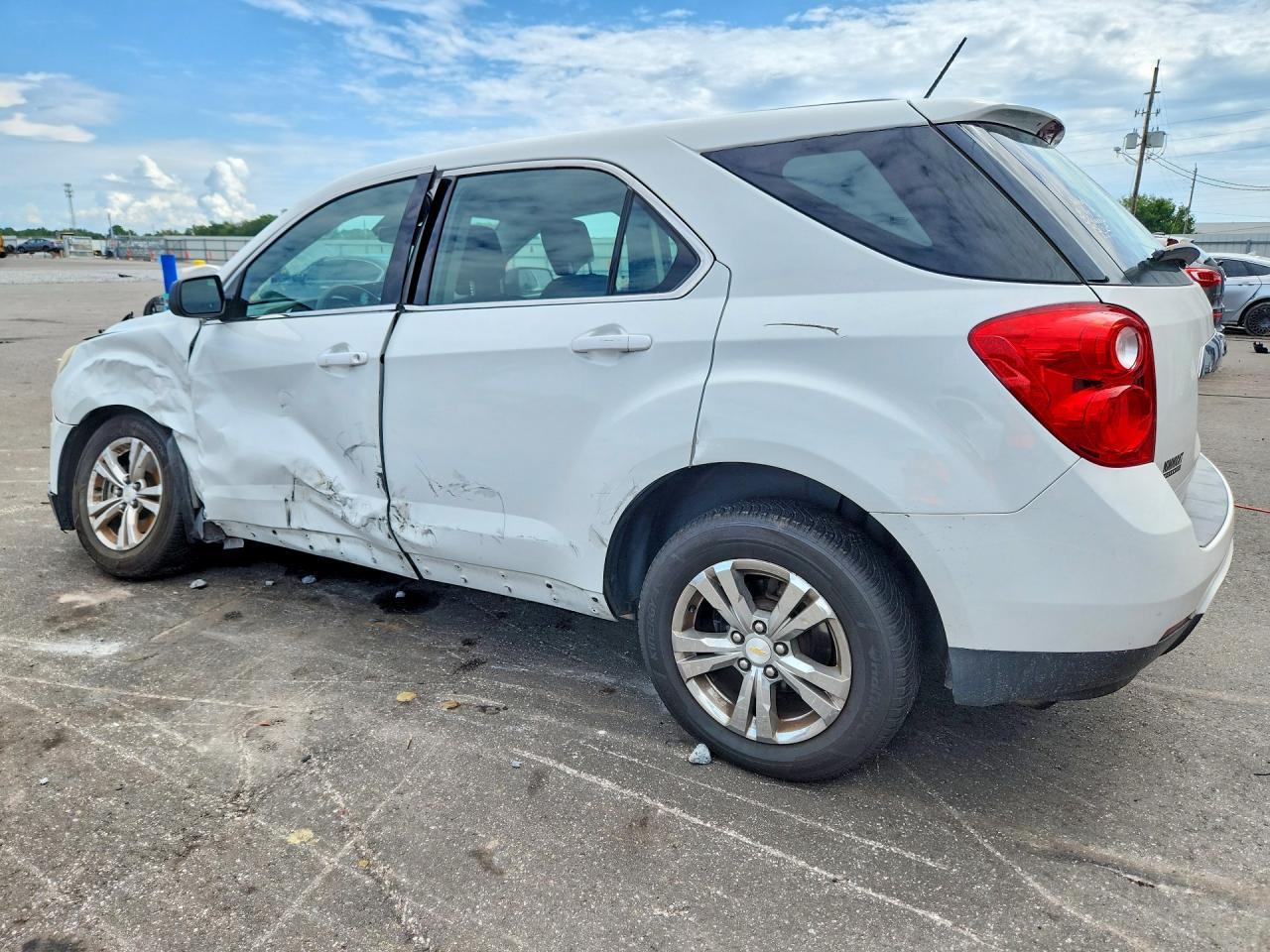 2015 Chevrolet Equinox Ls - Фото 2