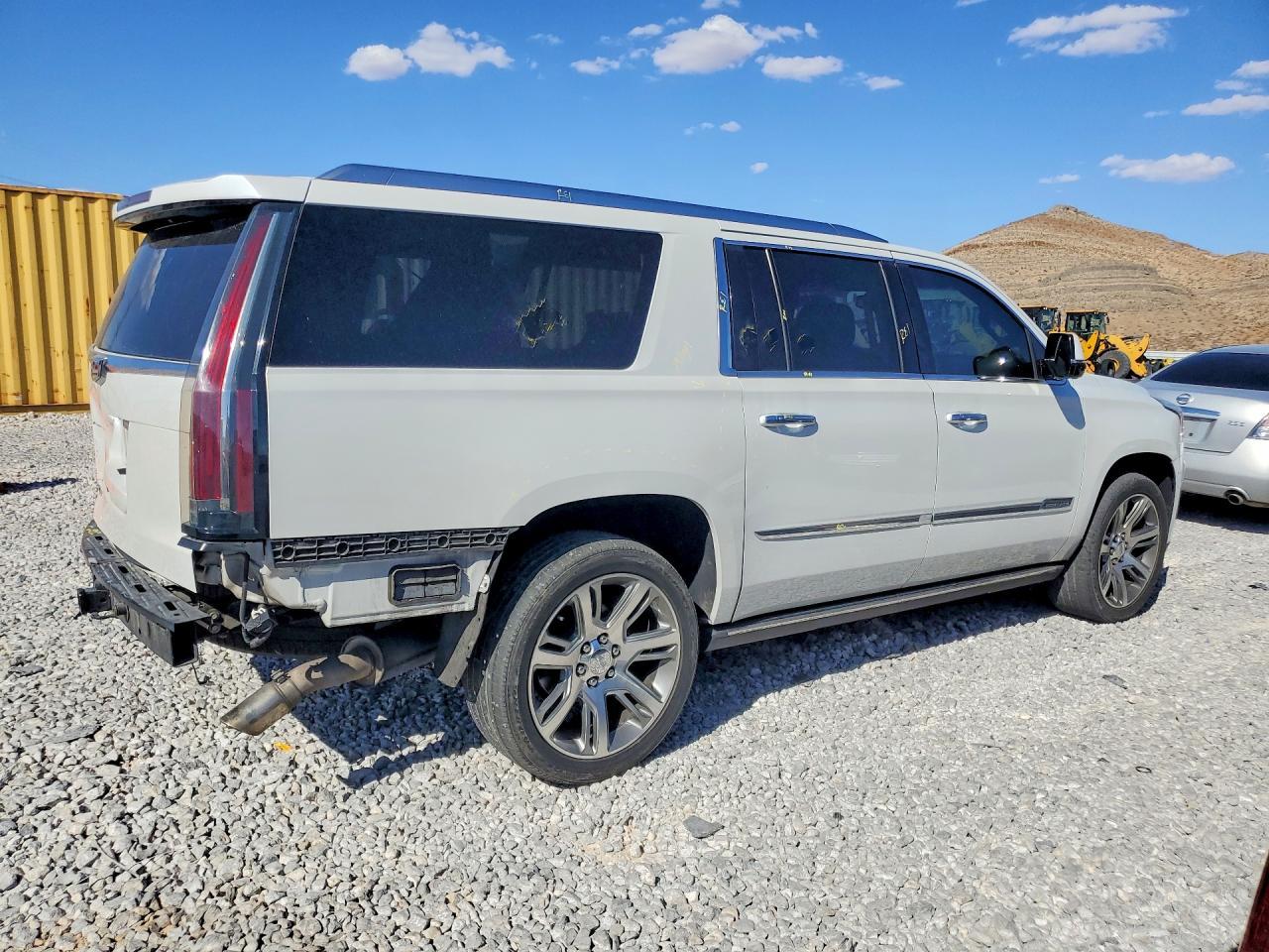 2016 Cadillac Escalade Esv Premium - Image 3