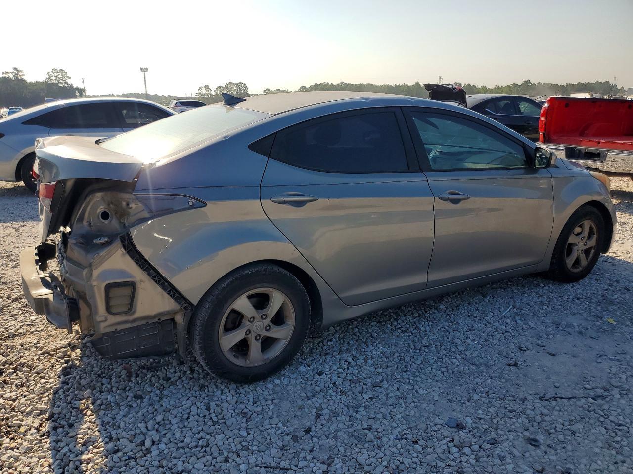2014 Hyundai Elantra Se - Фото 3