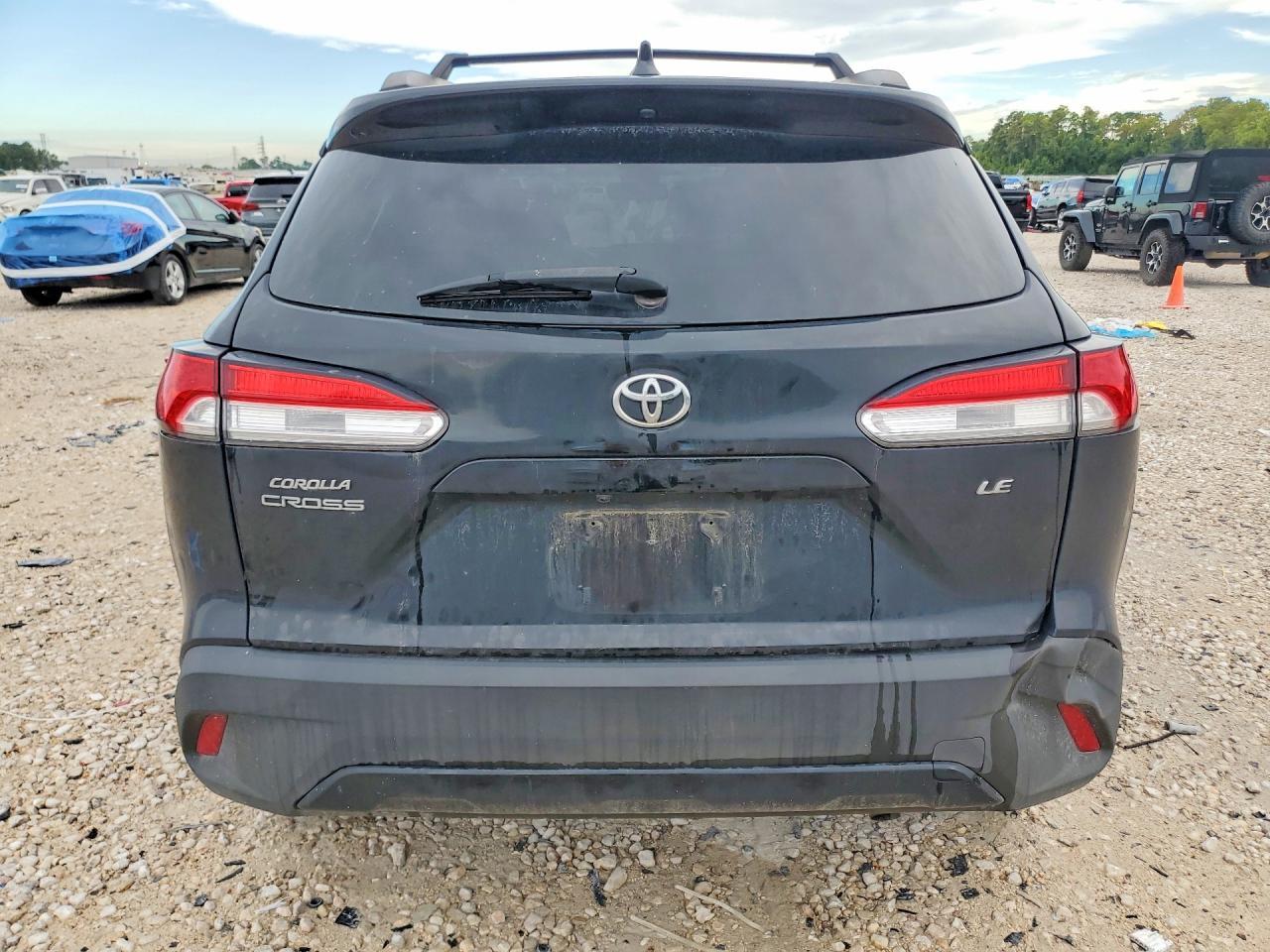 2022 Toyota Corolla Cross Le - Фото 6