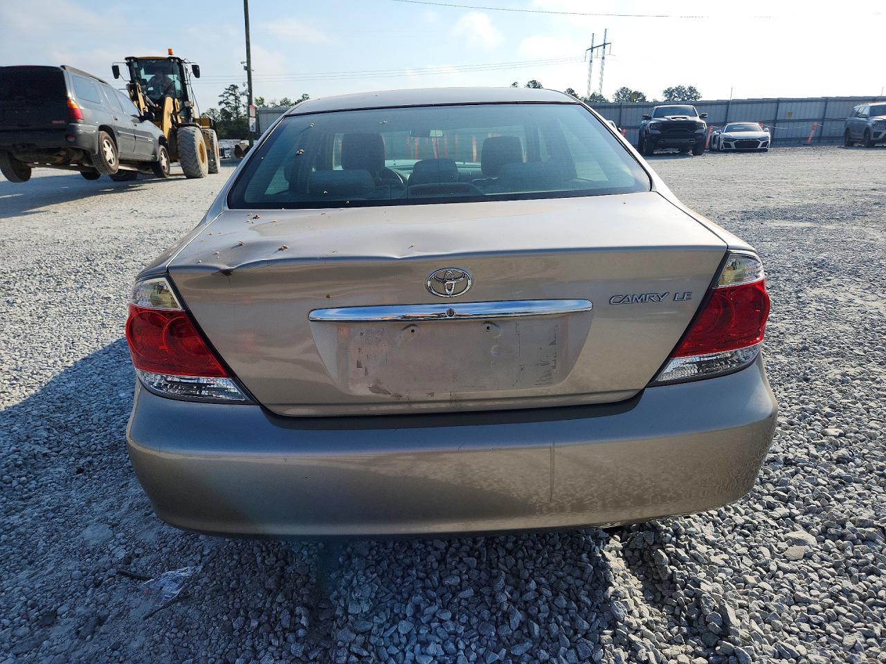 2005 Toyota Camry Le - Фото 6