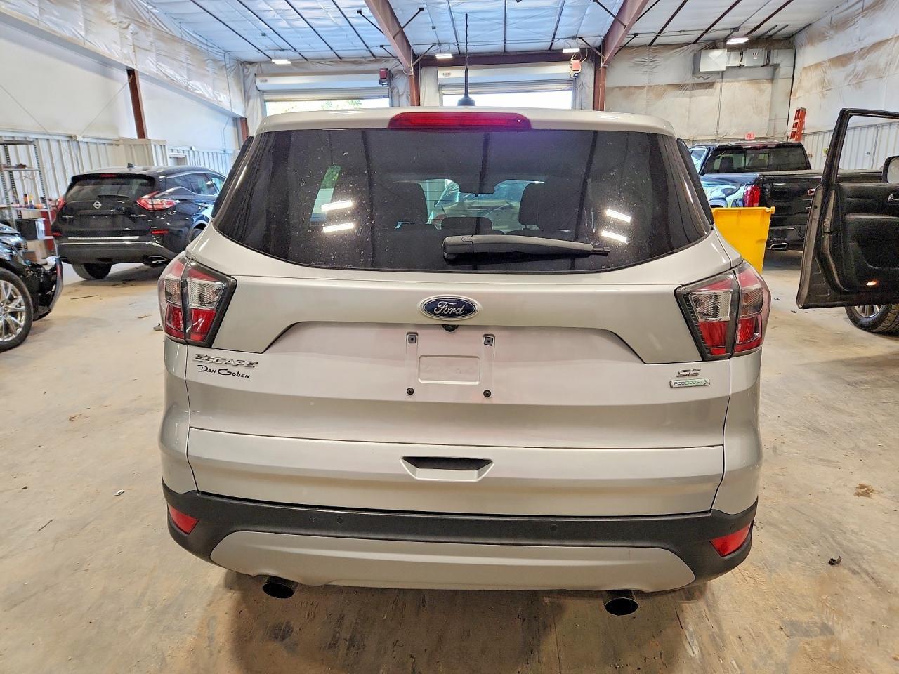 2017 Ford Escape Se - Фото 6