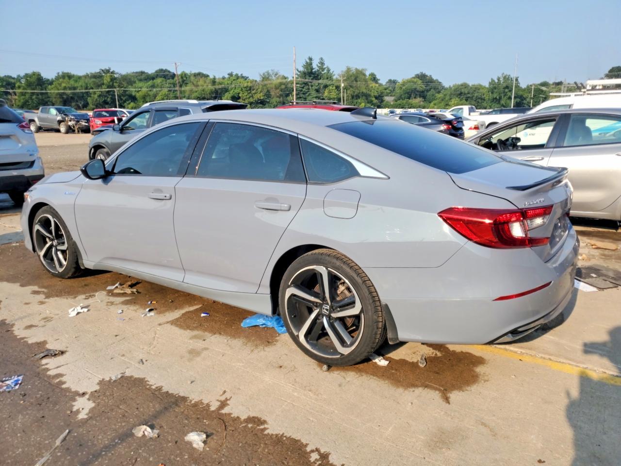 2022 Honda Accord Hybrid Sport - Фото 2