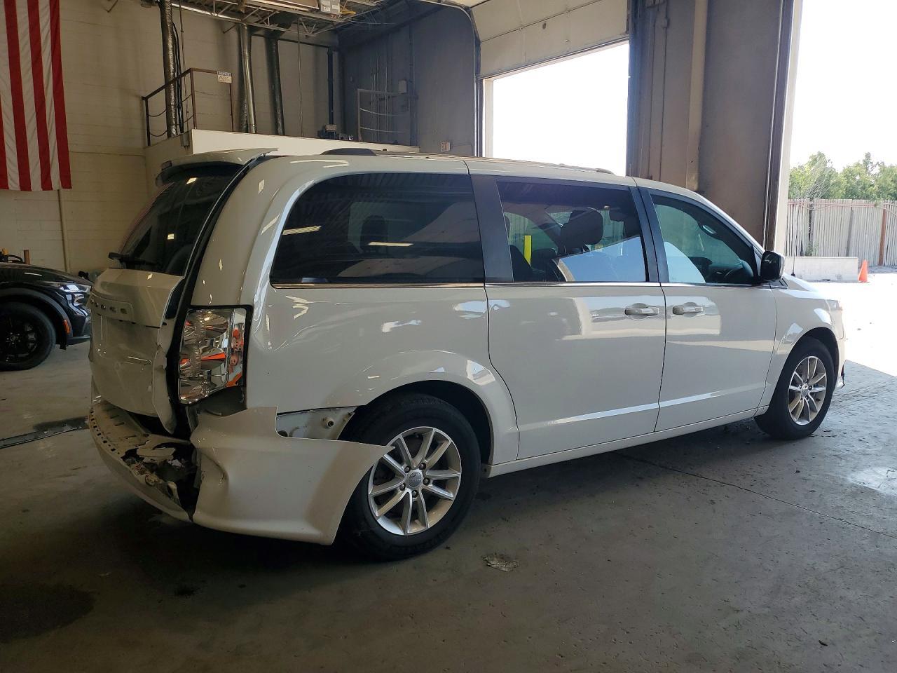 2019 Dodge Grand Caravan Sxt - Image 3