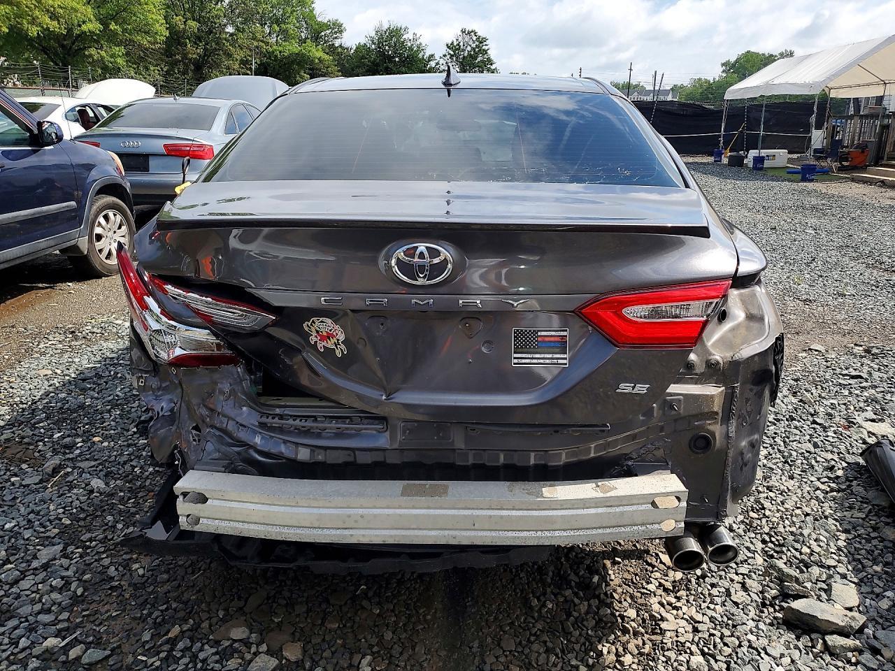 2020 Toyota Camry Se - Image 6