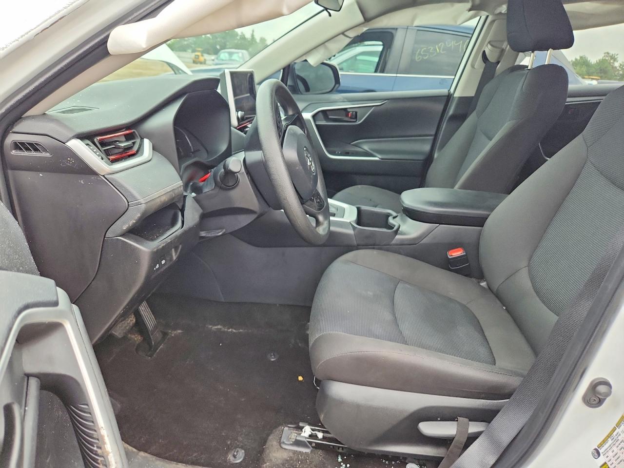 2025 Toyota Rav4 Le - Image 7