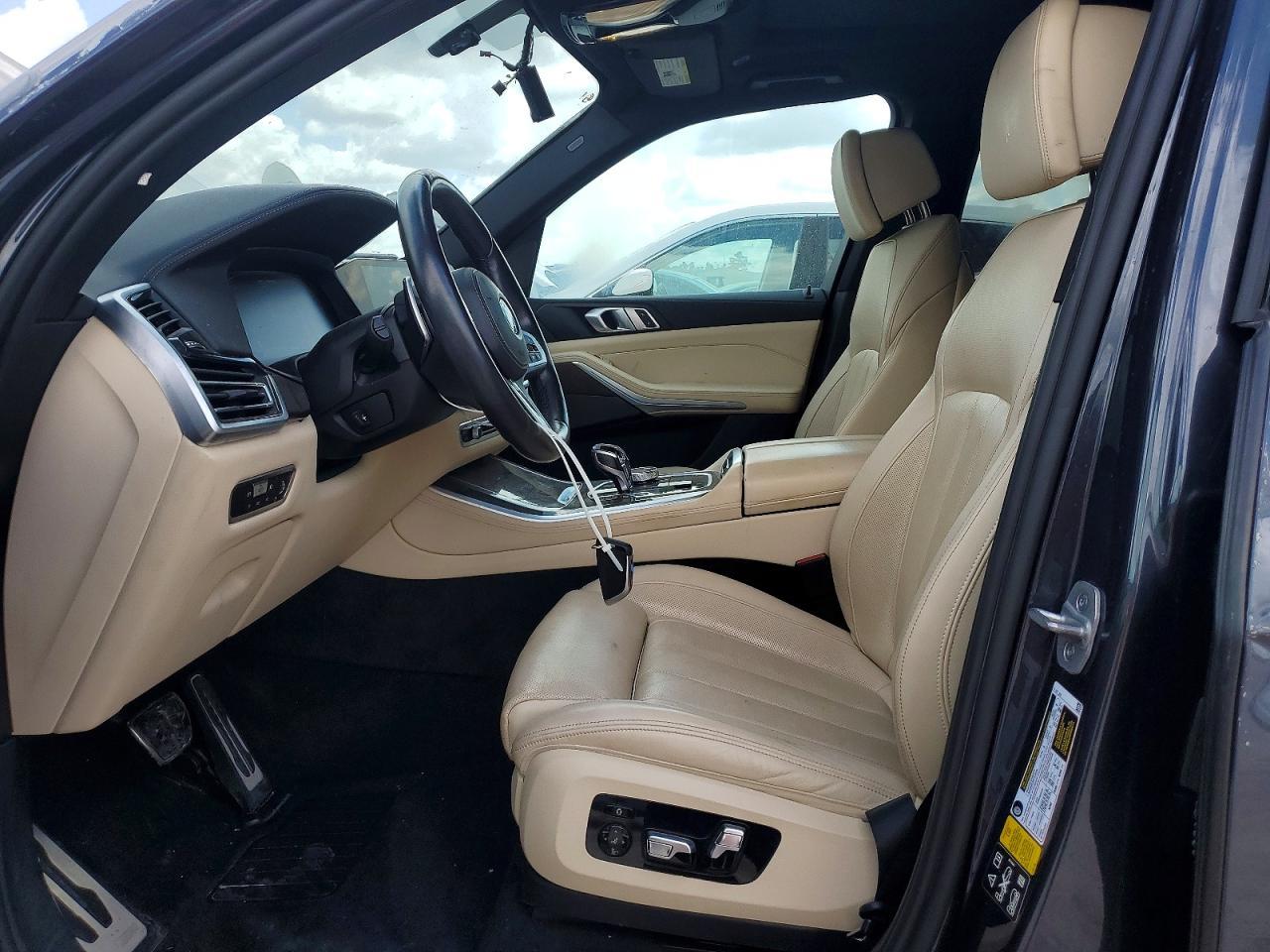 2022 BMW X5 M50I - Фото 7