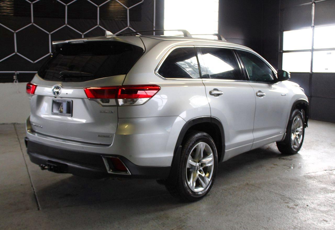 2018 Toyota Highlander Hybrid Limited - Фото 3