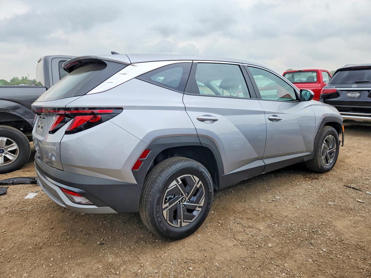 2026 Hyundai Tucson Blue Se - Image 3