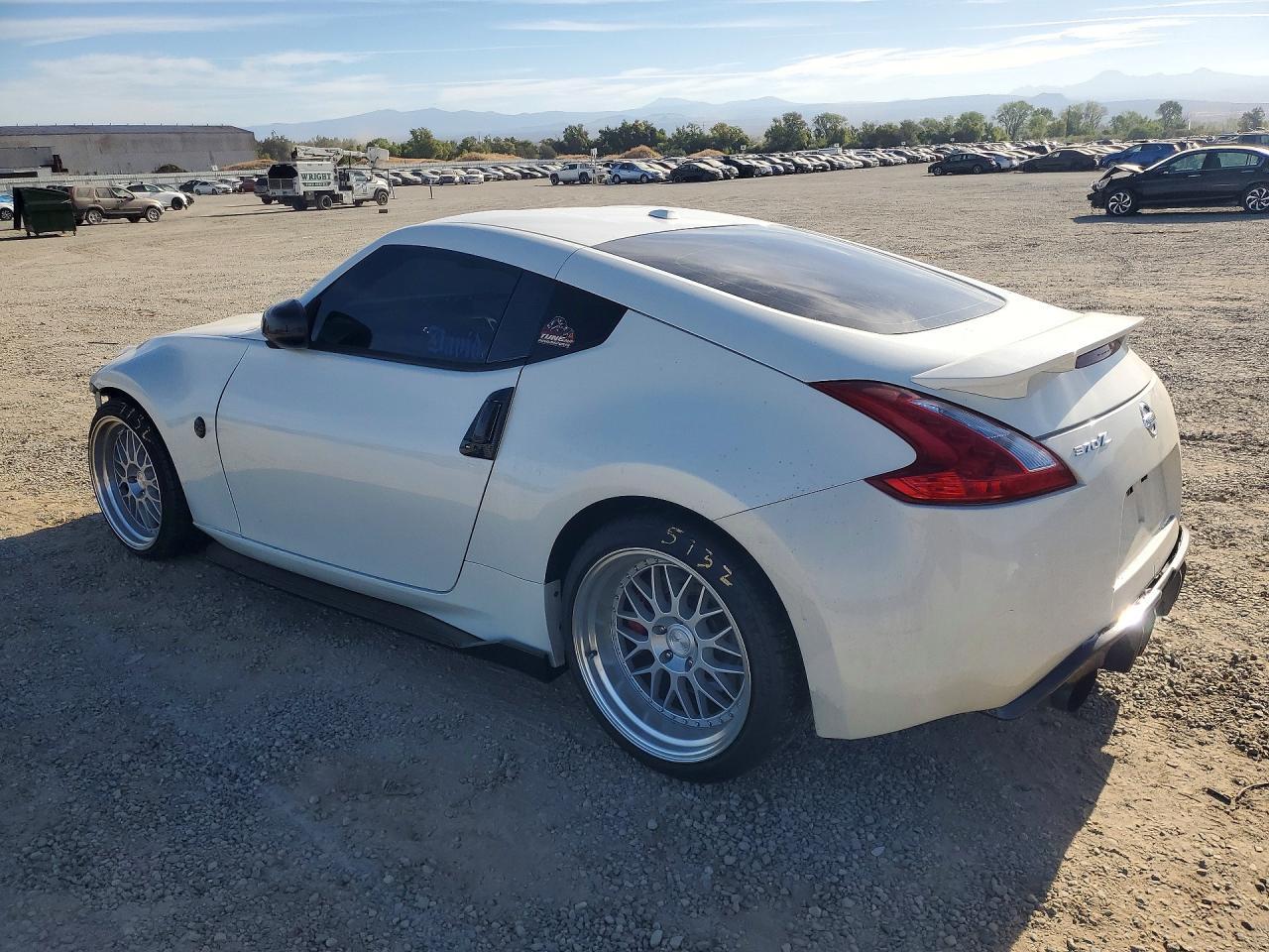 2013 Nissan 370Z Base - Фото 2
