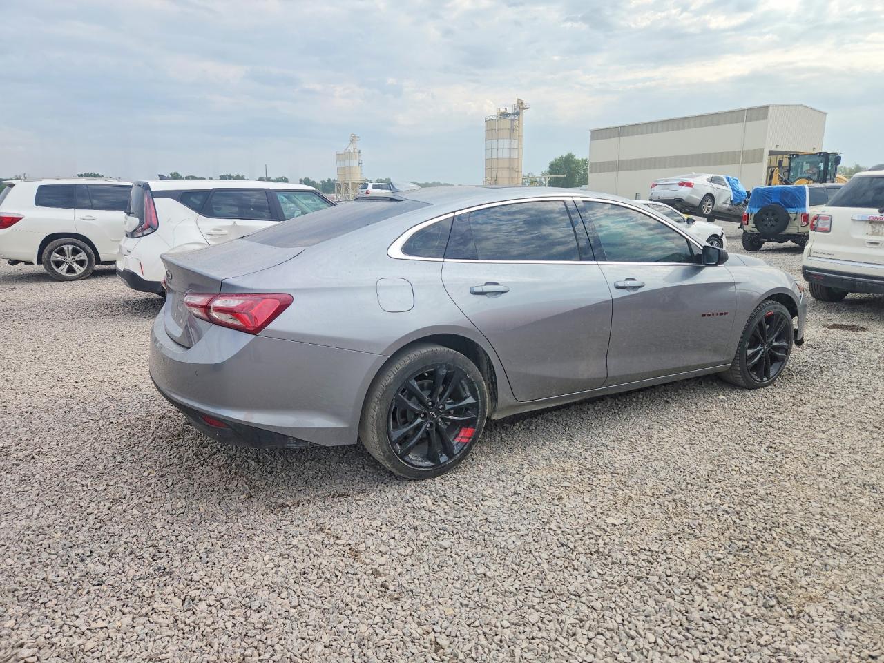 2025 Chevrolet Malibu Lt - Image 3