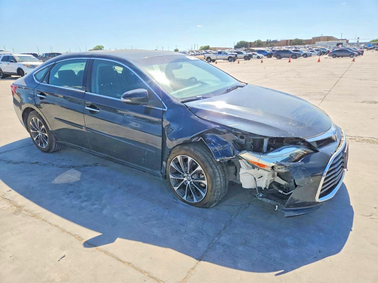 2016 Toyota Avalon Xle Plus - Image 4