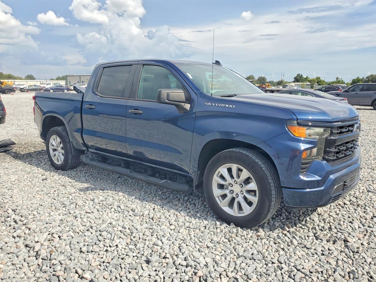 2023 Chevrolet Silverado C1500 Custom - Фото 4