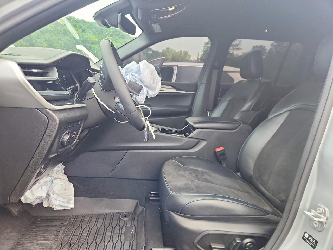 2022 Jeep Grand Cherokee Trailhawk 4Xe - Image 7
