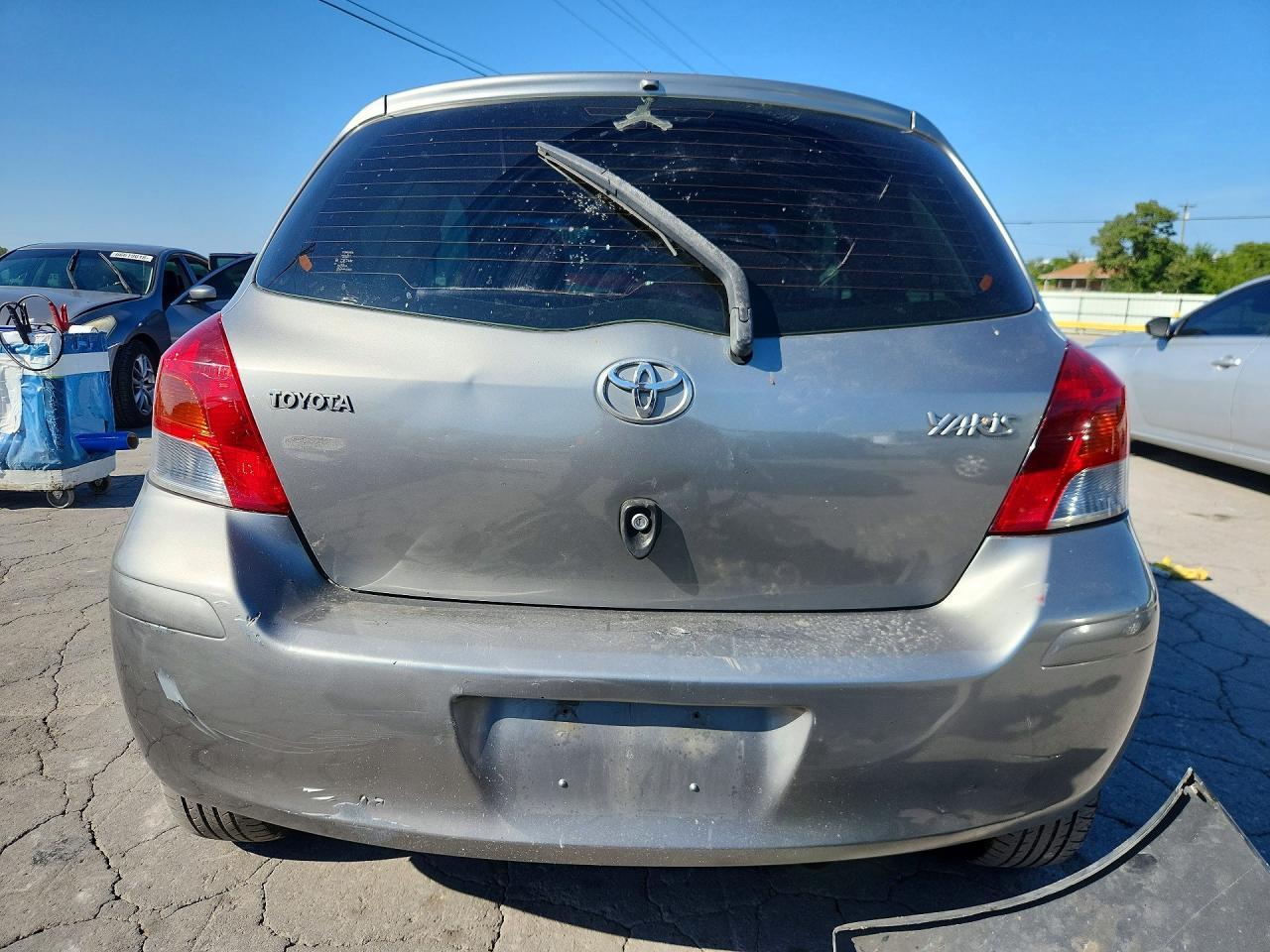 2010 Toyota Yaris Base - Image 6