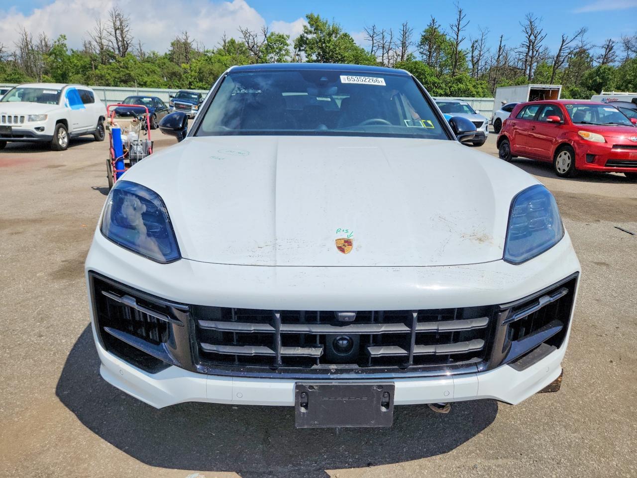 2025 Porsche Cayenne Gts Coupe - Image 5
