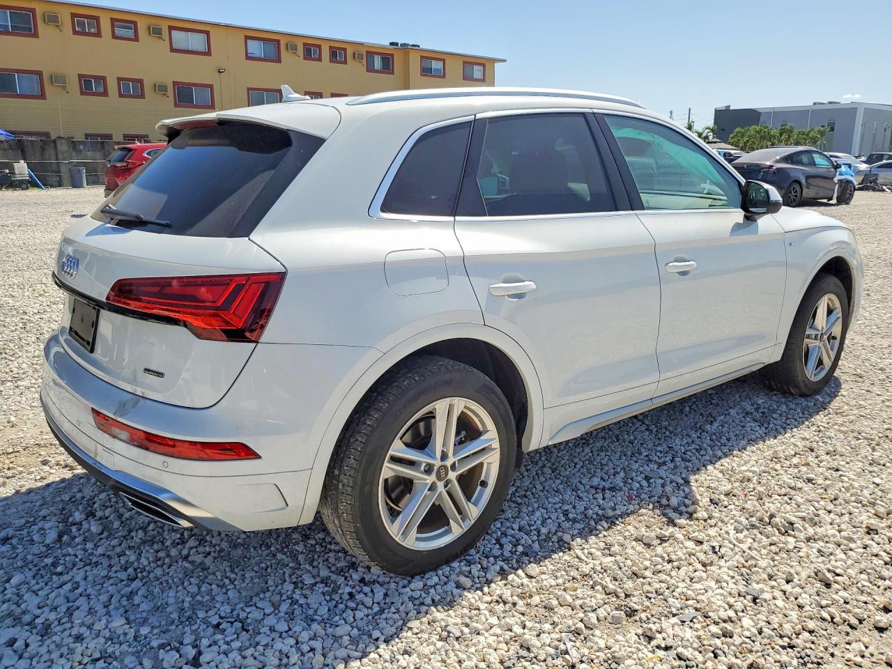 2024 Audi Q5 E Premium Plus 55 - Фото 3