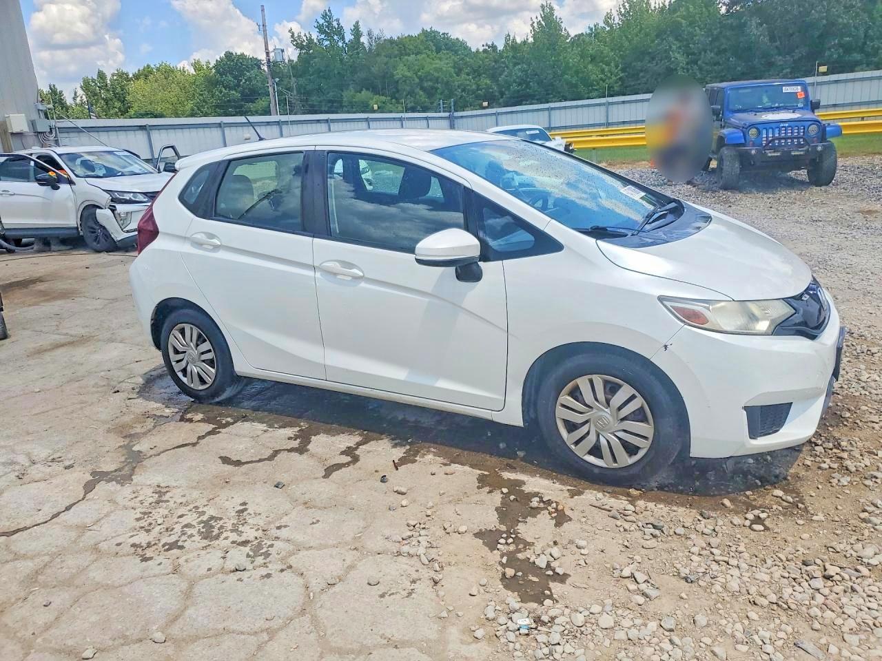 2017 Honda Fit Lx - Image 4