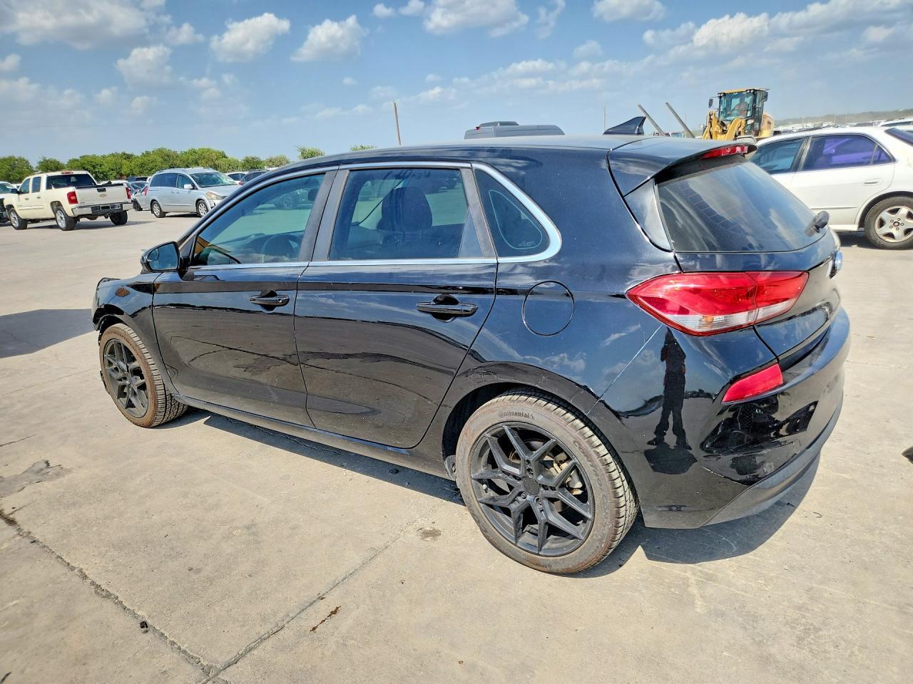 2018 Hyundai Elantra Gt Base - Фото 2