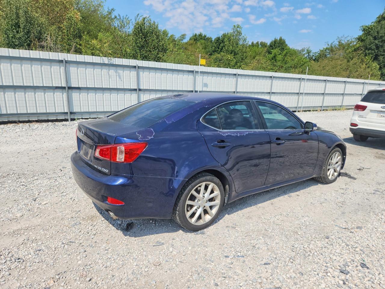 2011 Lexus Is 250 - Image 3