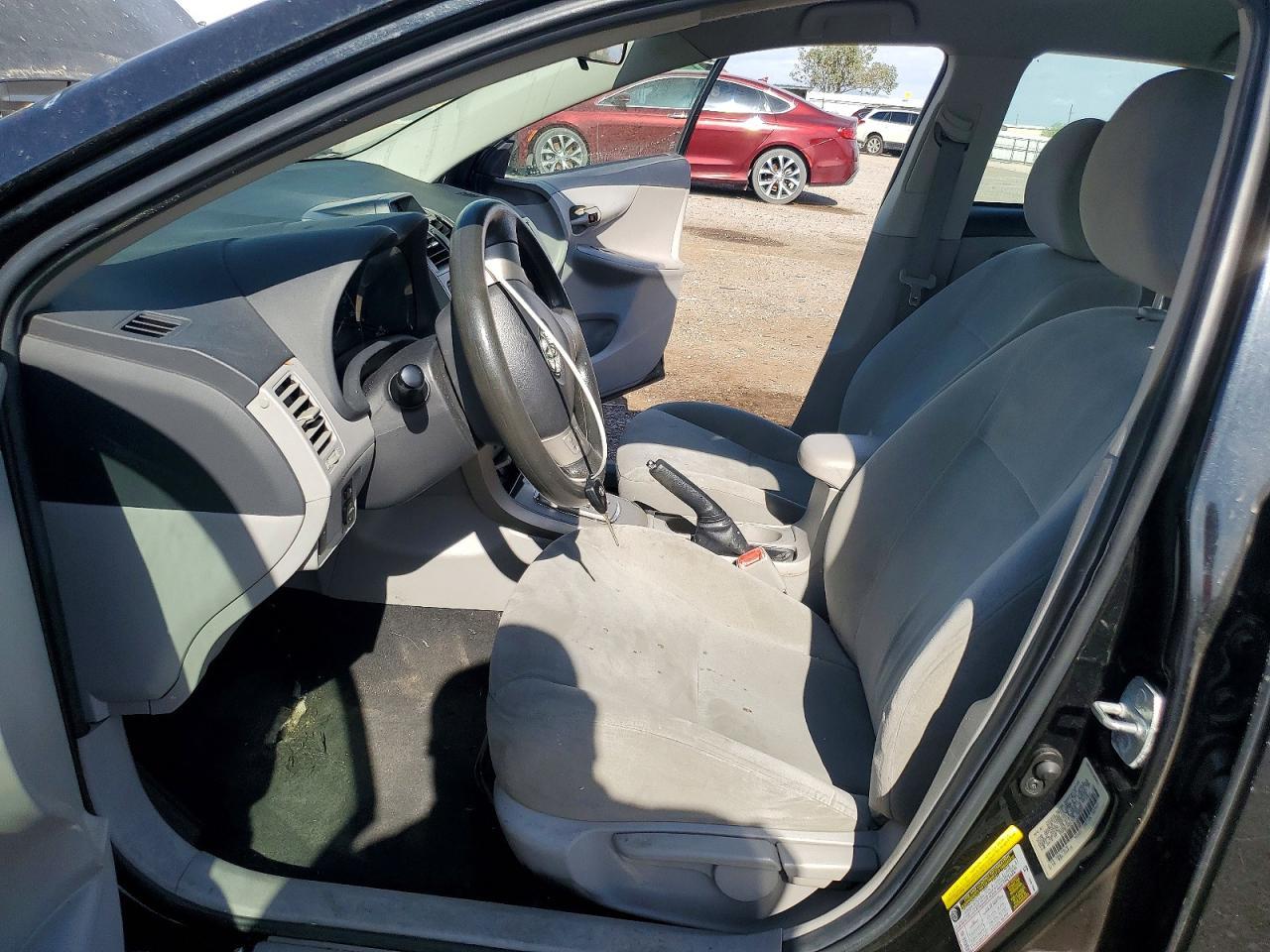 2013 Toyota Corolla L - Фото 7