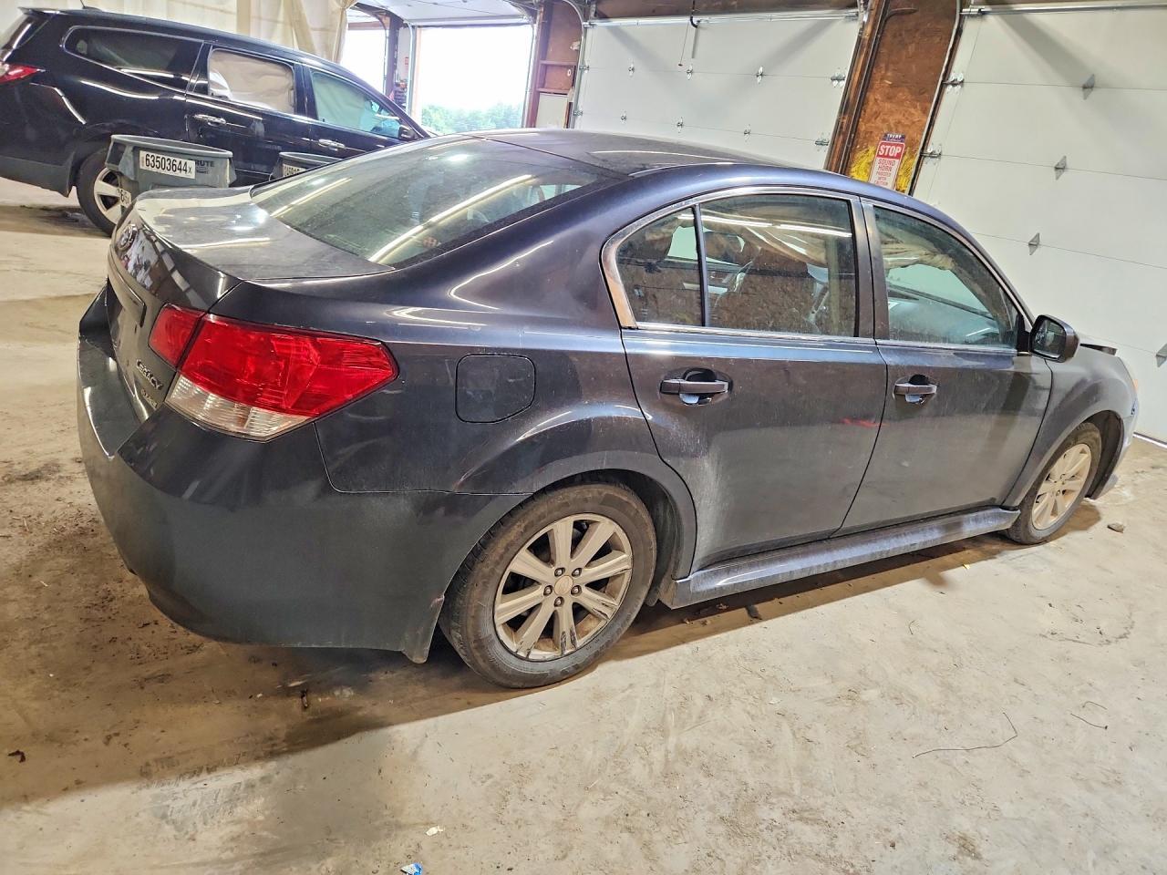 2013 Subaru Legacy 2.5I - Image 3