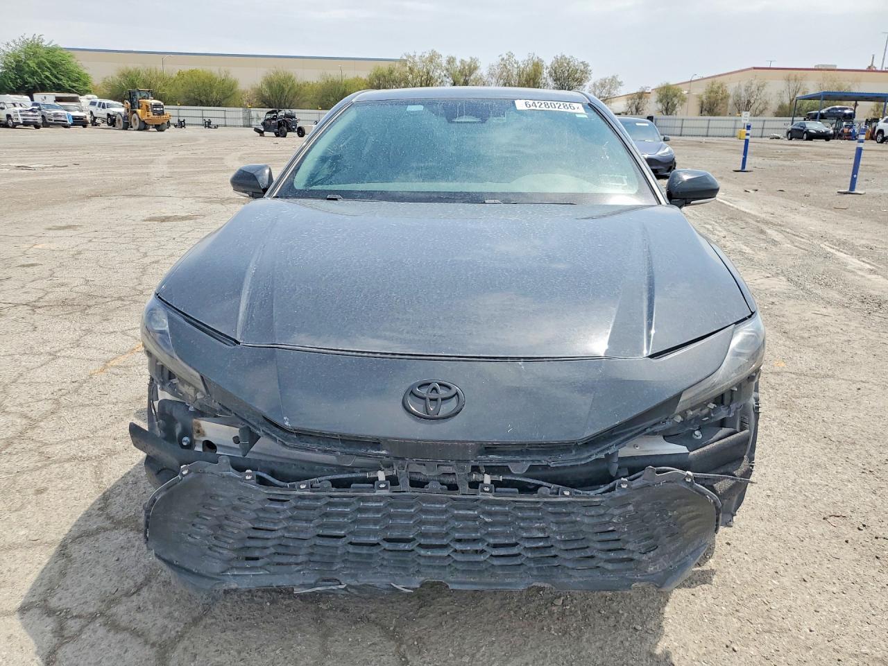 2025 Toyota Camry Se - Image 5