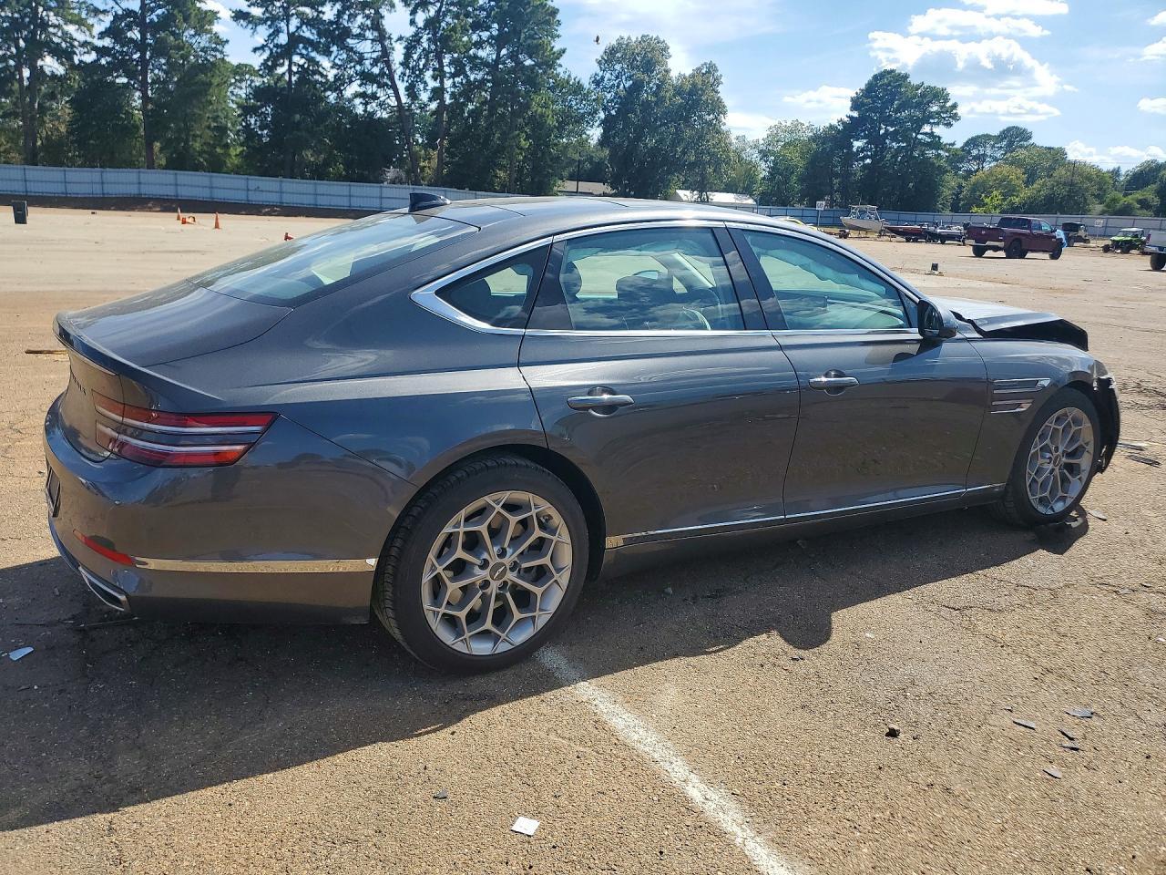 2021 Genesis G80 2.5T - Image 3