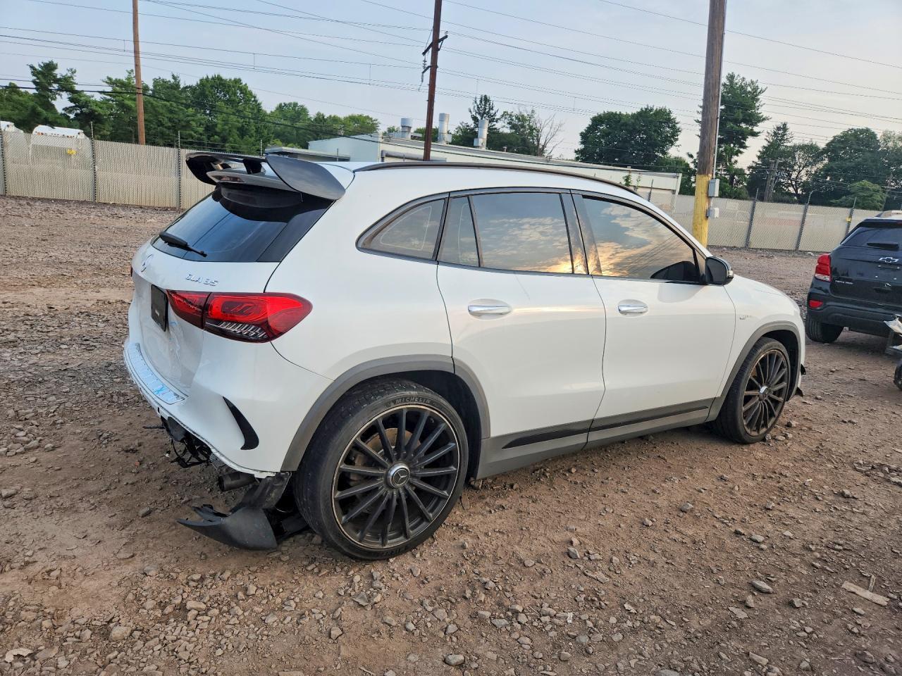 2021 Mercedes-Benz Gla 35 Amg - Фото 3