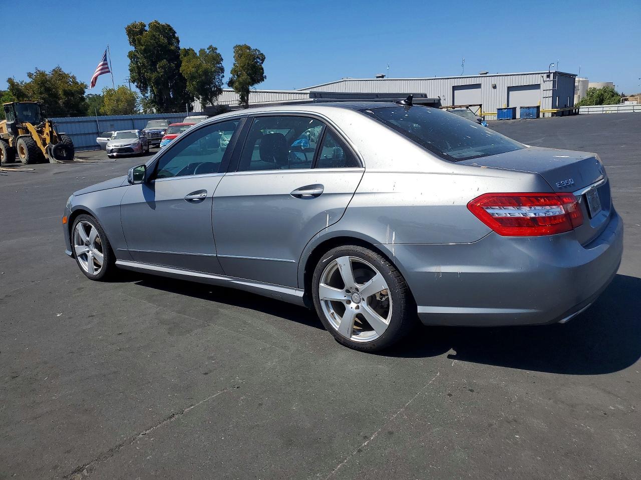2011 Mercedes-Benz E 350 - Image 2