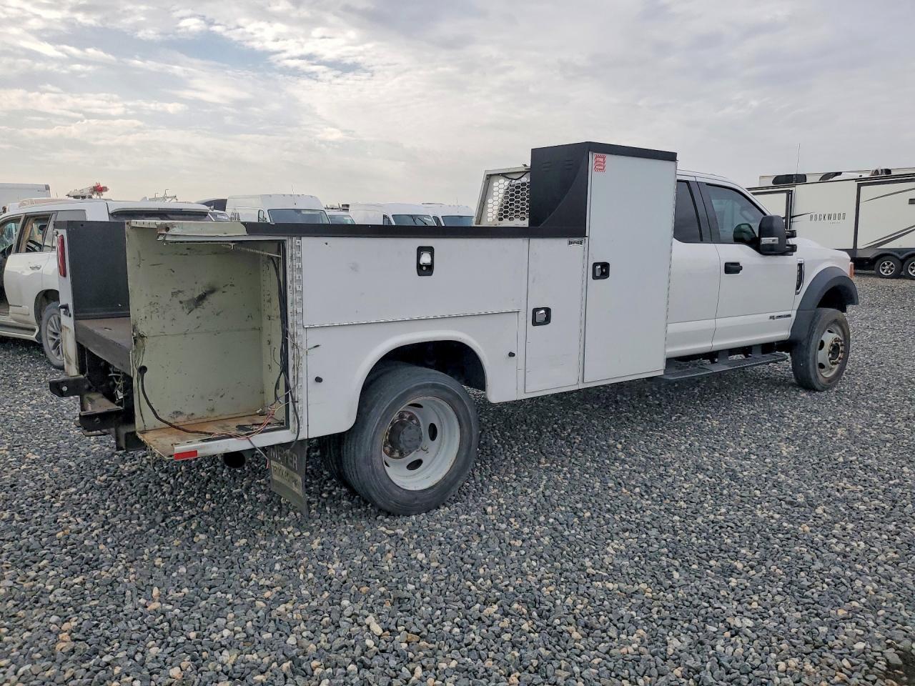 2021 Ford F450 Super Duty - Фото 3