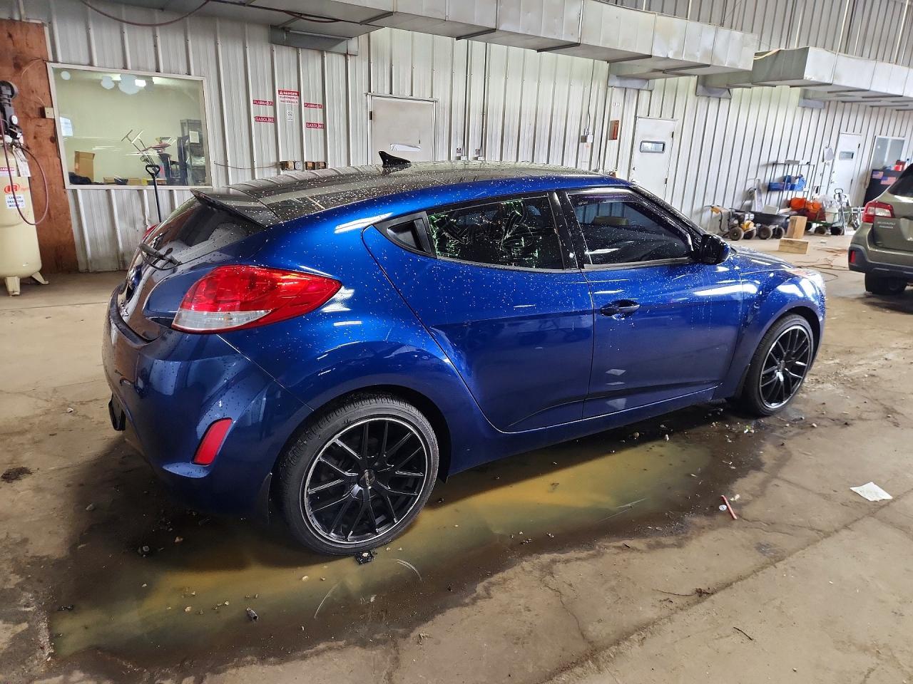 2017 Hyundai Veloster Value Edition - Фото 3