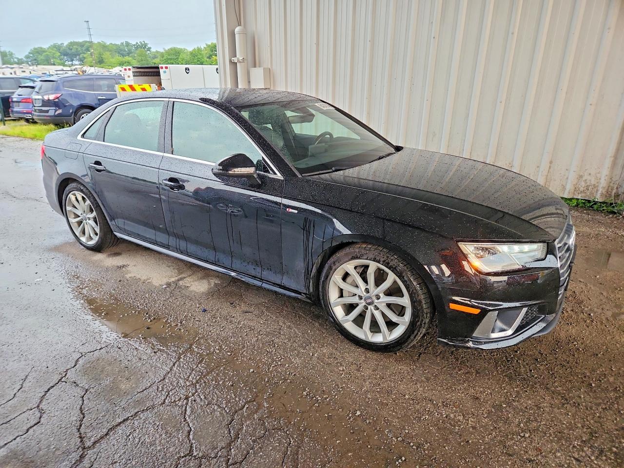 2019 Audi A4 Premium - Фото 4