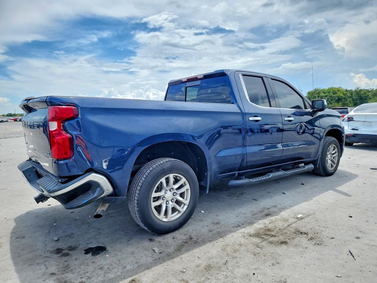 2020 Chevrolet Silverado C1500 Ltz - Фото 3