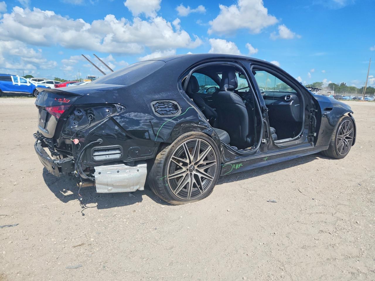 2026 Mercedes-Benz C 63 Amg S E Performance - Фото 3