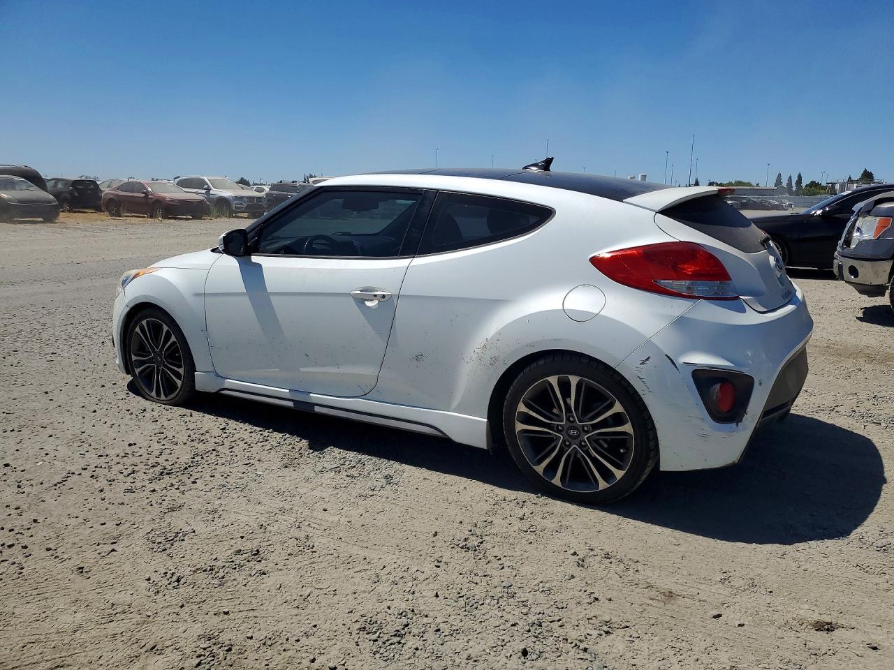 2016 Hyundai Veloster Turbo - Image 2