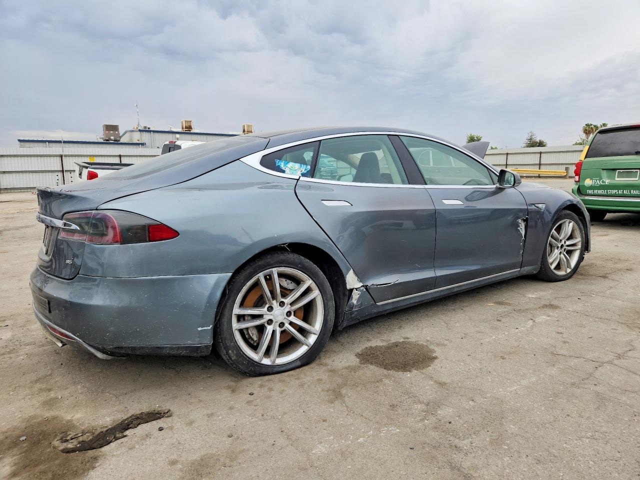 2013 Tesla Model S - Image 3