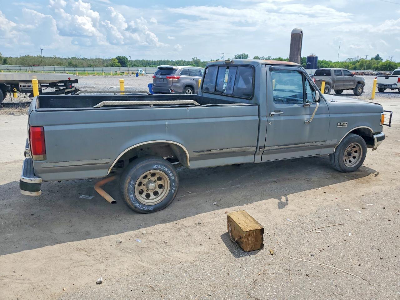 1991 Ford F150 - Image 3