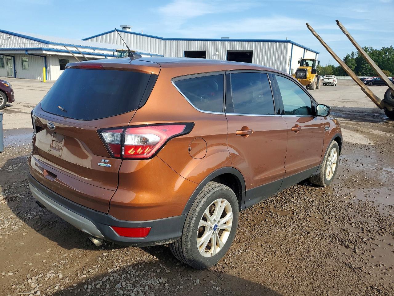 2017 Ford Escape Se - Фото 3