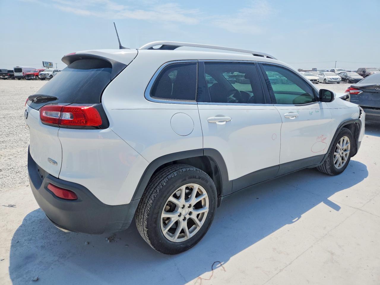 2017 Jeep Cherokee Latitude - Фото 3