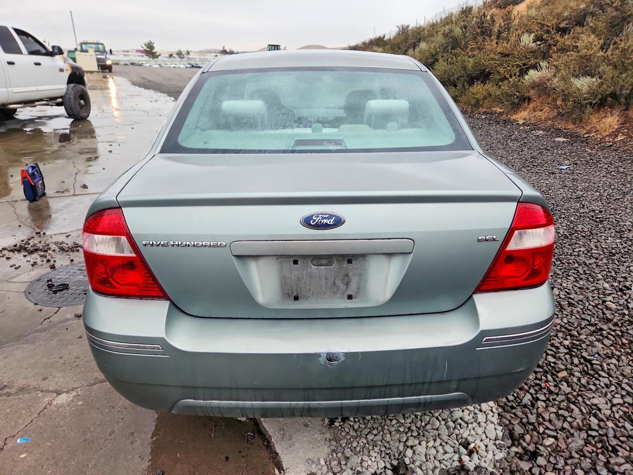 2005 Ford Five Hundred Sel - Image 6