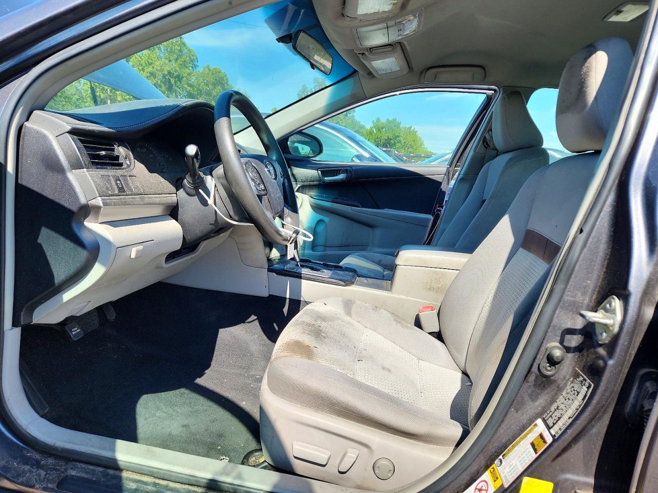 2014 Toyota Camry Le - Image 7