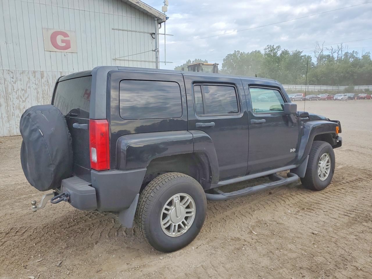 2009 Hummer H3 - Image 3