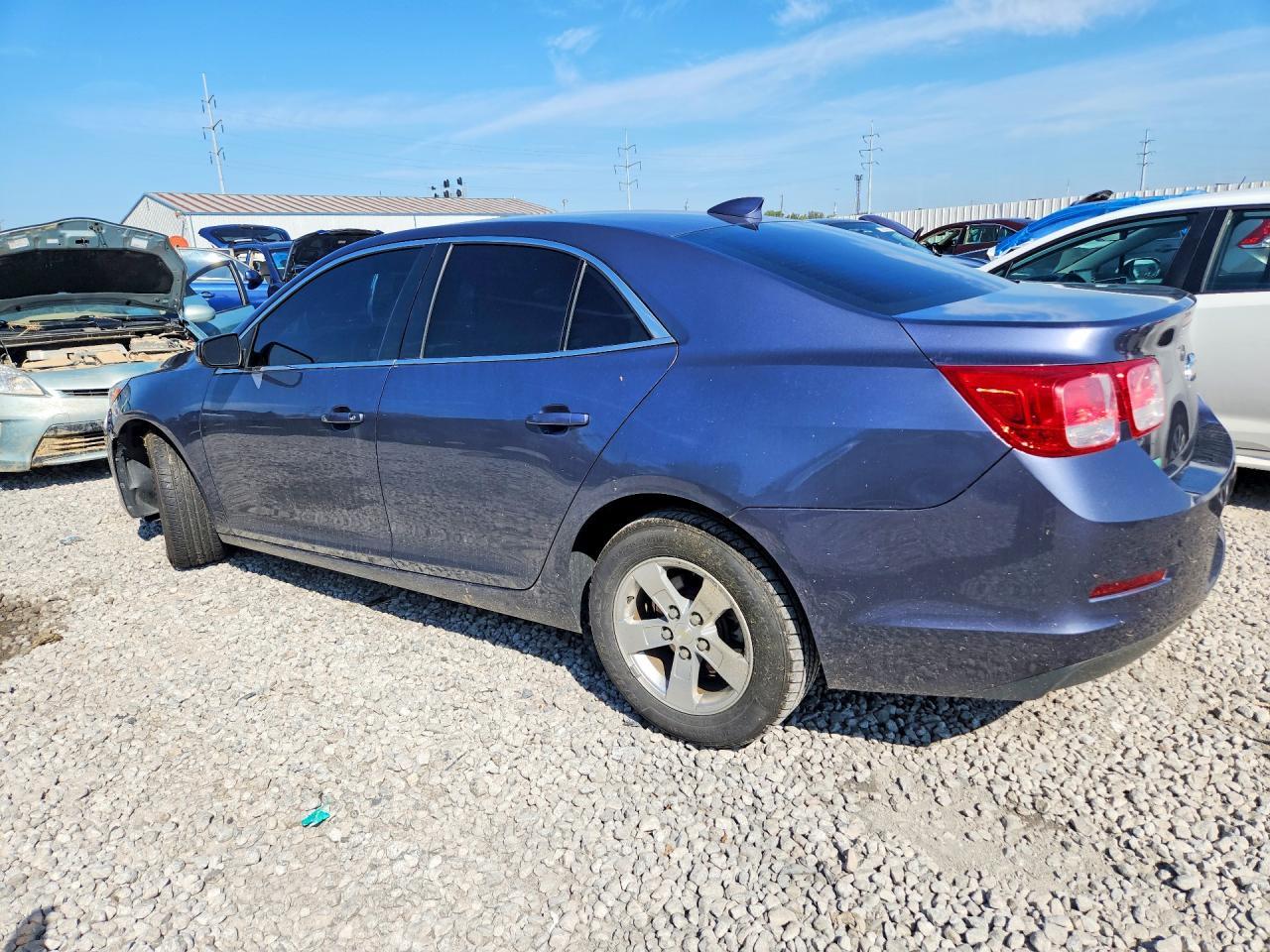 2015 Chevrolet Malibu 1Lt - Фото 2