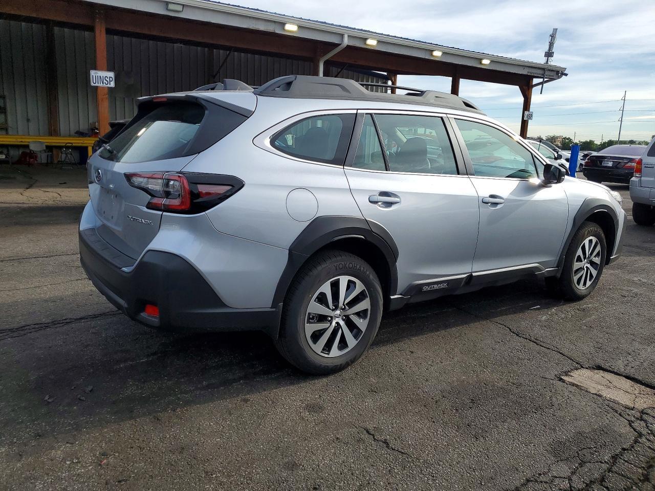 2025 Subaru Outback - Фото 3
