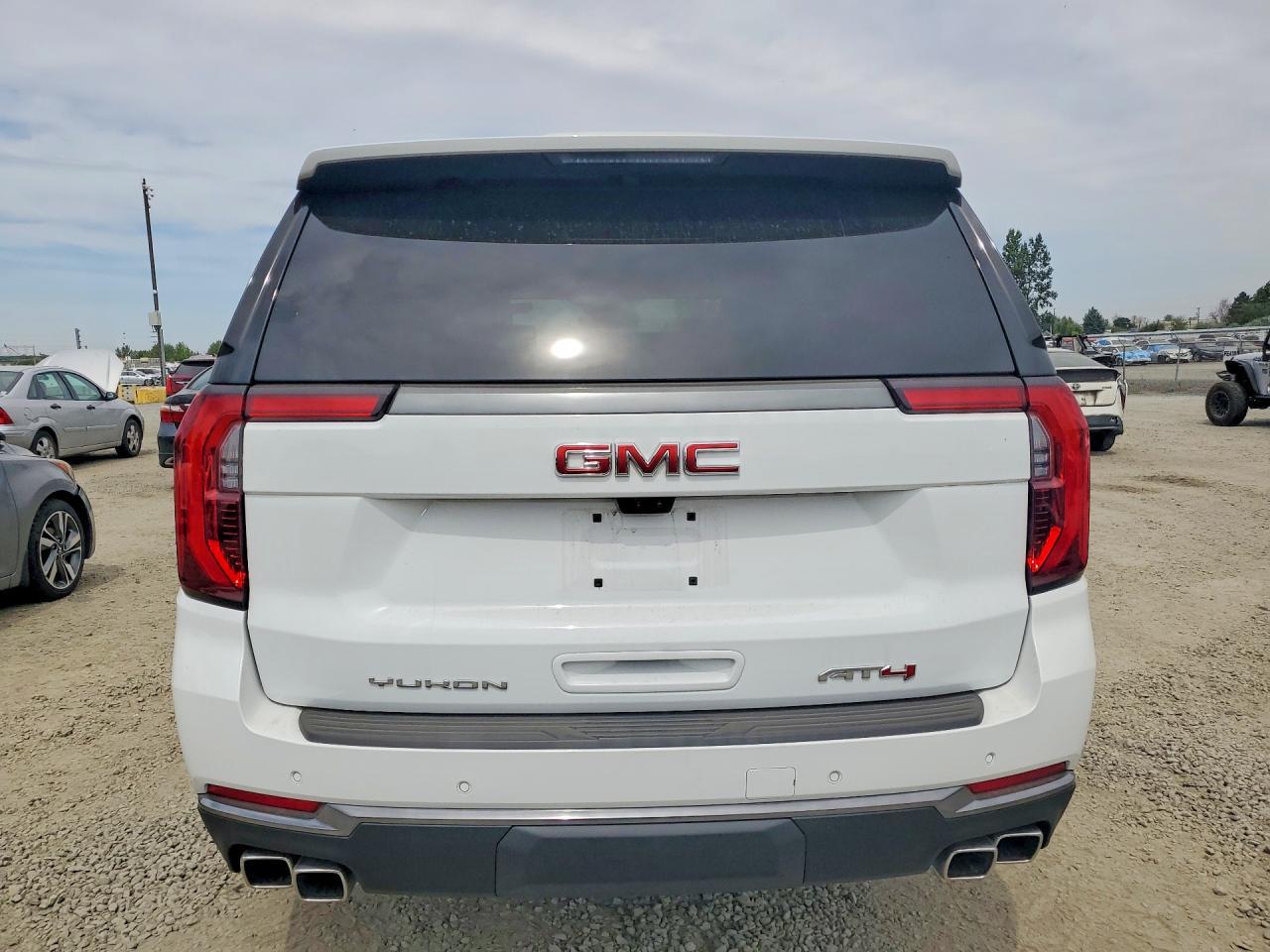2025 GMC Yukon At4 - Image 6
