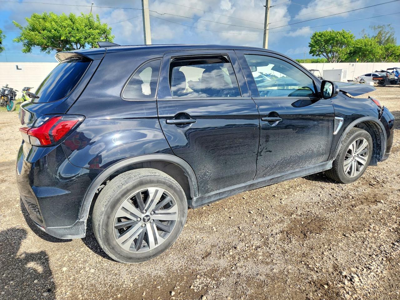 2022 Mitsubishi Outlander Sport Se - Image 3