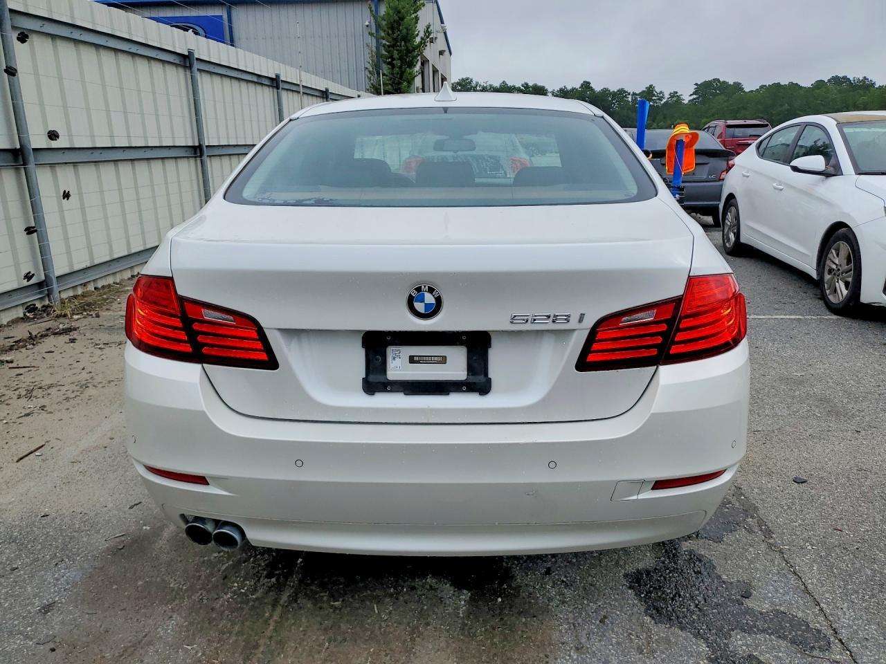 2016 BMW 528 I - Image 6