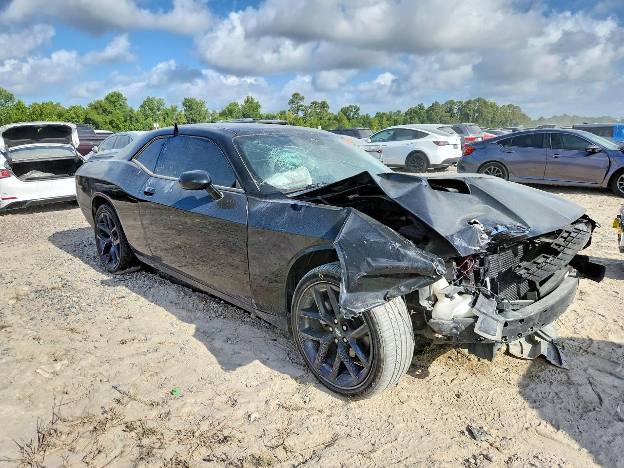 2022 Dodge Challenger Sxt - Image 4